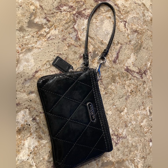COACH Quilted Patent Leather Black Coach Wristlet - Picture 3 of 4